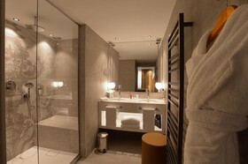 Hotel La Lanterne & Spa By Timhotel