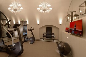 Hotel La Lanterne & Spa By Timhotel