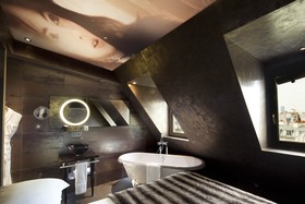 Petit-Beaumarchais HOTEL & SPA