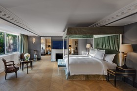 Hôtel de Berri Champs-Élysées, a Luxury Collection Hotel, Paris