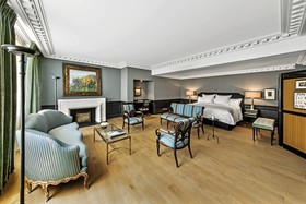 Hôtel de Berri Champs-Élysées, a Luxury Collection Hotel, Paris