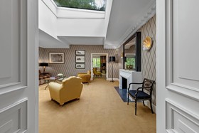 Hôtel de Berri Champs-Élysées, a Luxury Collection Hotel, Paris