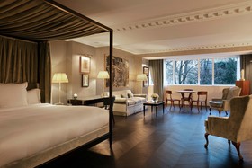 Hôtel de Berri Champs-Élysées, a Luxury Collection Hotel, Paris