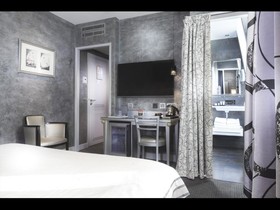 Hotel des Champs-Elysees