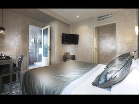 Hotel des Champs-Elysees