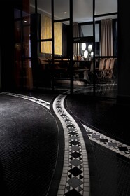 The One Alma Paris