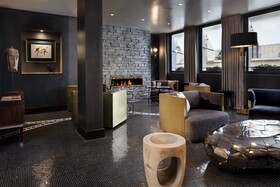The One Alma Paris