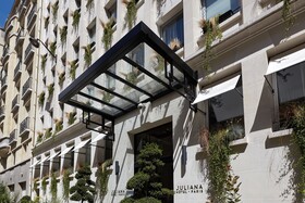The One Alma Paris