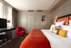 The One Alma Paris