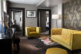The One Alma Paris