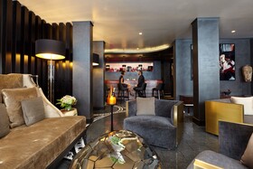 The One Alma Paris