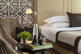 Hôtel Philéas Lazare & SPA