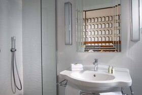 Hôtel Philéas Lazare & SPA