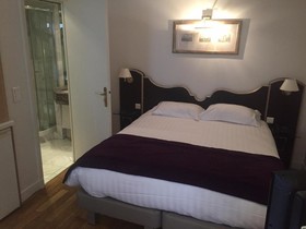 Hôtel Suites Unic Renoir St. Germain