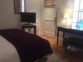 Hôtel Suites Unic Renoir St. Germain