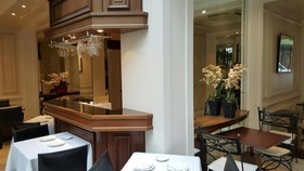 Hôtel Suites Unic Renoir St. Germain