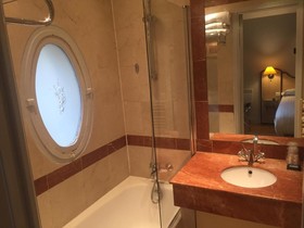Hôtel Suites Unic Renoir St. Germain