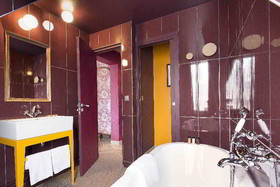 Josephine Hotel