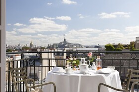Le Bristol Paris