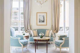 Le Bristol Paris
