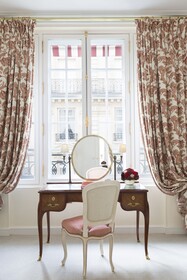 Le Bristol Paris