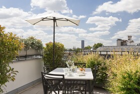 Le Bristol Paris