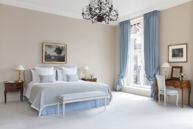 Le Bristol Paris