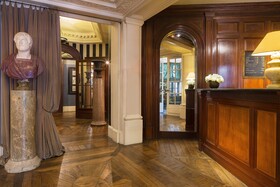 Le Dokhan's, Paris Arc de Triomphe, a Tribute Portfolio Hotel