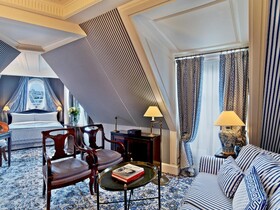 Le Dokhan's, Paris Arc de Triomphe, a Tribute Portfolio Hotel