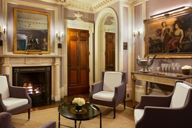 Le Dokhan's, Paris Arc de Triomphe, a Tribute Portfolio Hotel