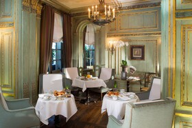 Le Dokhan's, Paris Arc de Triomphe, a Tribute Portfolio Hotel