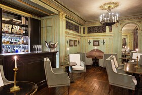 Le Dokhan's, Paris Arc de Triomphe, a Tribute Portfolio Hotel