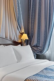 Le Dokhan's, Paris Arc de Triomphe, a Tribute Portfolio Hotel