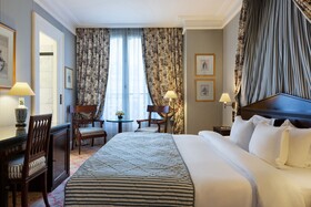 Le Dokhan's, Paris Arc de Triomphe, a Tribute Portfolio Hotel