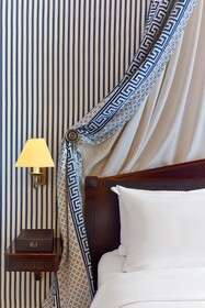 Le Dokhan's, Paris Arc de Triomphe, a Tribute Portfolio Hotel