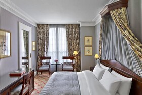 Le Dokhan's, Paris Arc de Triomphe, a Tribute Portfolio Hotel