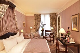 Le Dokhan's, Paris Arc de Triomphe, a Tribute Portfolio Hotel