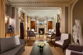 Le Dokhan's, Paris Arc de Triomphe, a Tribute Portfolio Hotel