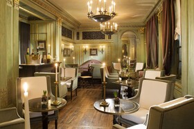 Le Dokhan's, Paris Arc de Triomphe, a Tribute Portfolio Hotel
