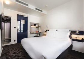 Libertel Canal St Martin