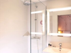 Mercure Paris Montparnasse Raspail Hotel