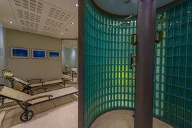 Miiro Le Grand Htl Cayre