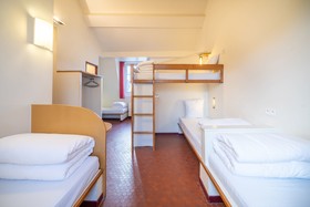 MIJE Fauconnier - Fourcy - Maubuisson - Hostel
