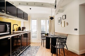 My Maison In Paris - Louvre