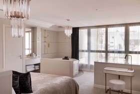Paris J'Adore Hotel & Spa