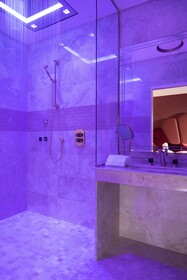 Paris J'Adore Hotel & Spa