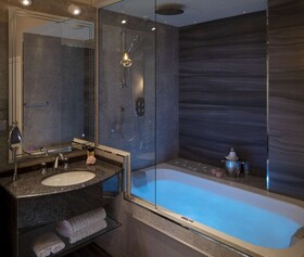 Paris J'Adore Hotel & Spa