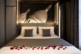 Hotel Theoreme