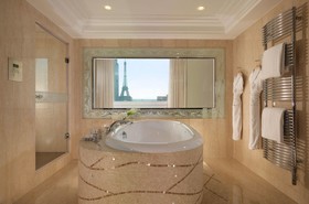 Hotel Plaza Athenee