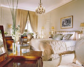 Hotel Plaza Athenee